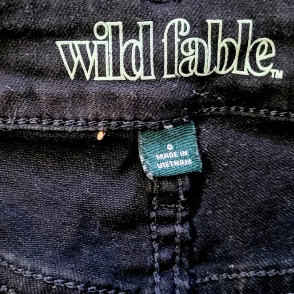 Distressed Black Skinny Jeans - Picture 5 of 5